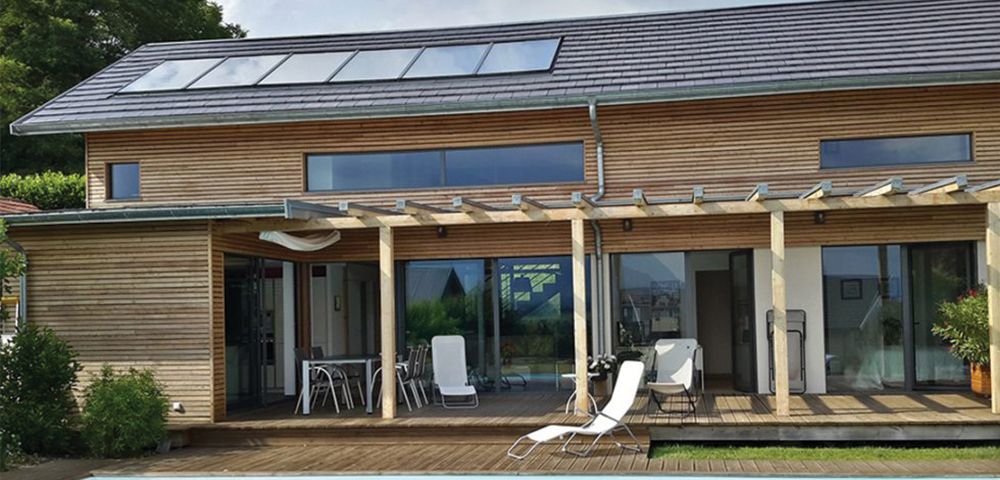 économie d'énergie chauffage et eau chaude solaire maison dans le neuf